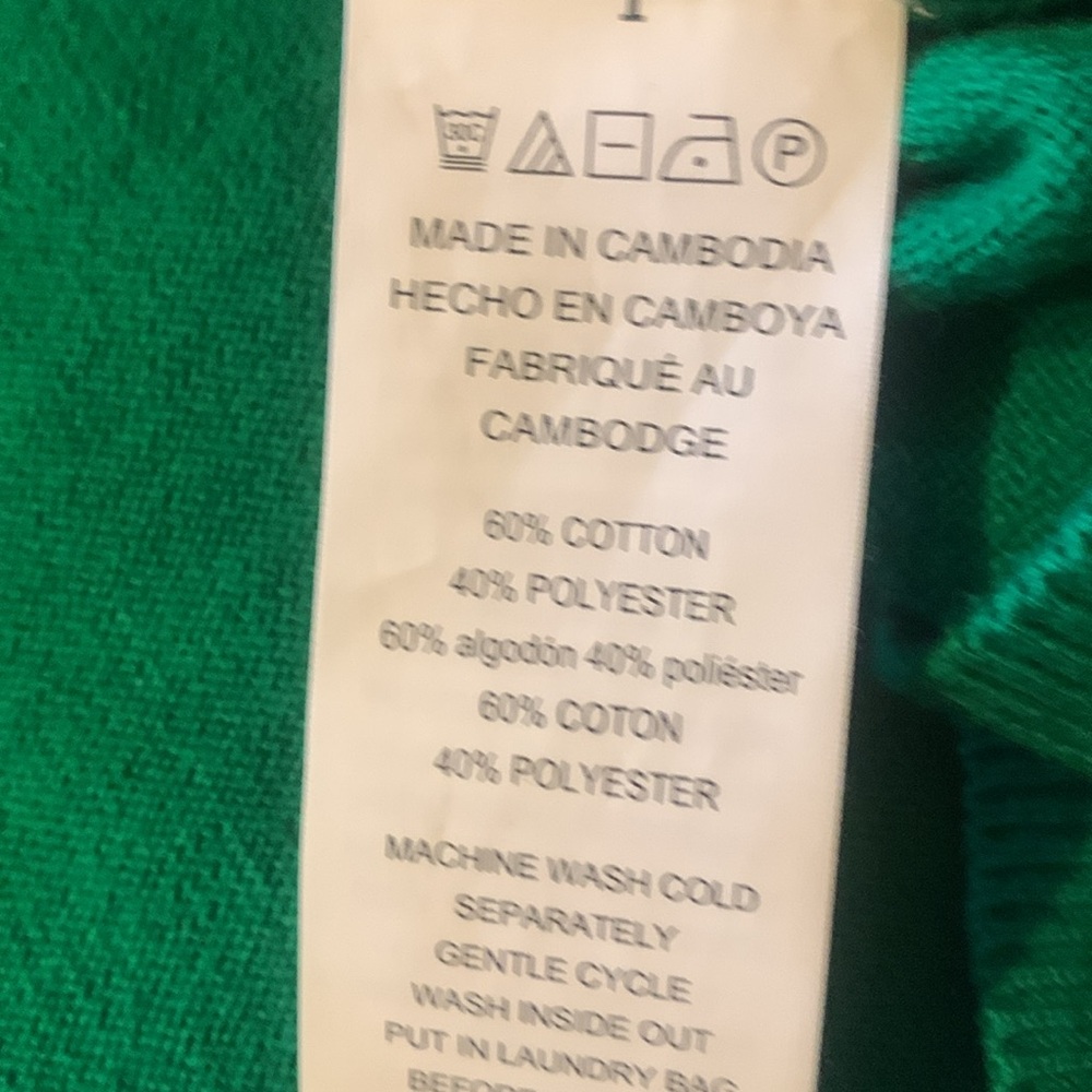 Kelly green sweater. N w o t - Picture 7 of 7